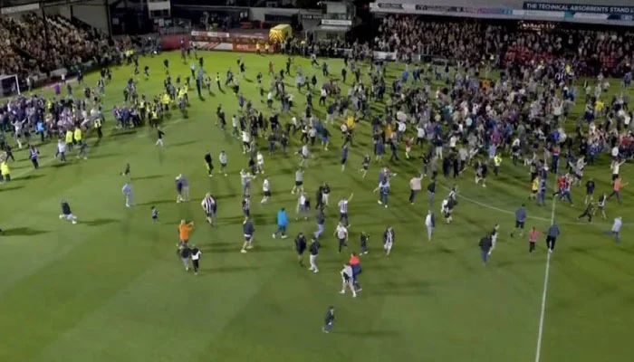 Manchester United knocked out of English League Cup