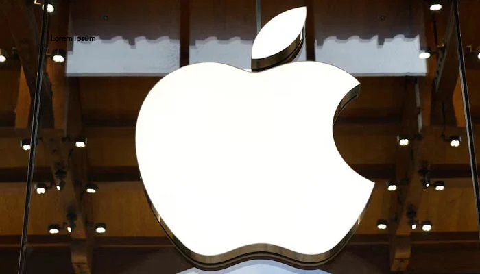 Apple removes ICE tracking apps after pressure by Trump administration