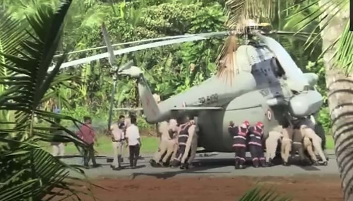 WATCH: Indian president’s helicopter gets stuck at Kerala helipad