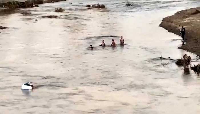 Pakistanis among hundreds flee to Thailand after Myanmar scam centre raid