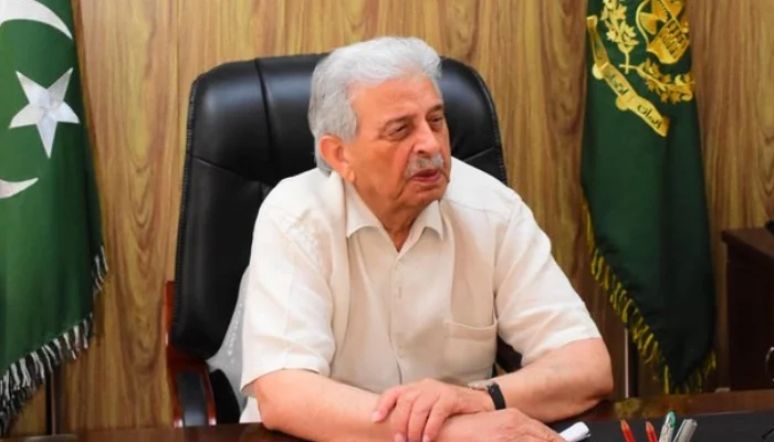 Govt mulls reviewing 18th Amendment to address governance challenges: minister