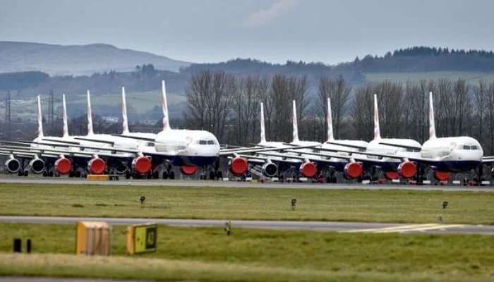 Which airlines have resumed operations in Middle East?